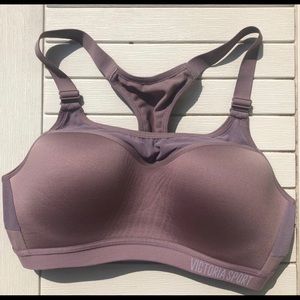 VS lightweight sports bra